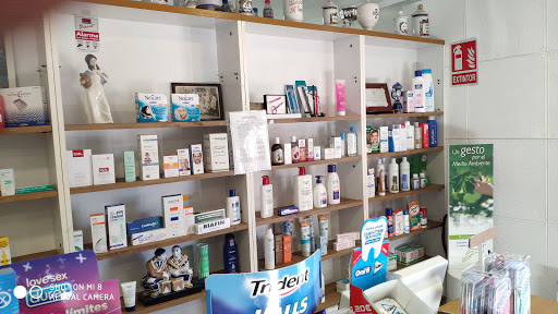 Farmacia de La Manjoya - María Fernández Raposo