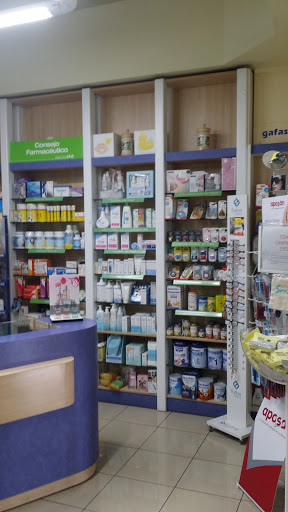 Farmacia El Calvario ( Lcda. Mª del Carmen Acosta Acevedo)