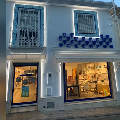 La Farmacia de Abajo
